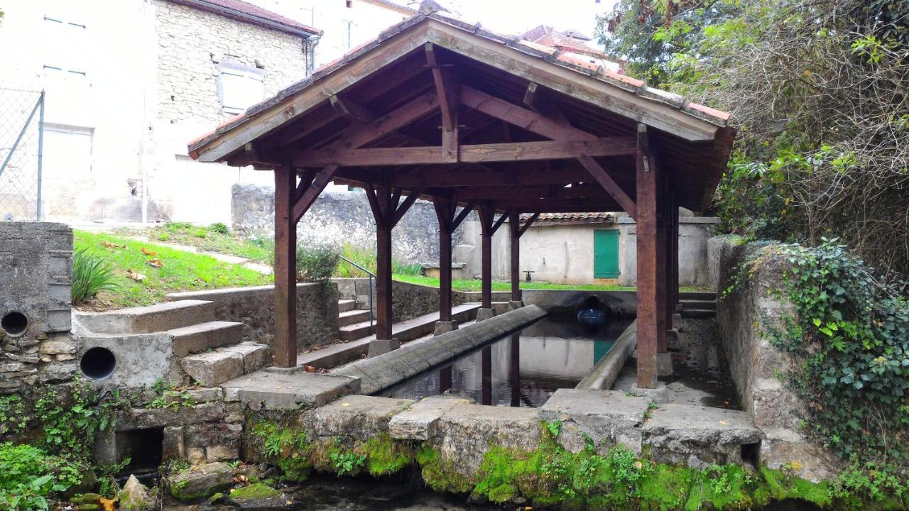 Maison Sur Le Lot Saint-Vincent-Rive-d'Olt Luaran gambar
