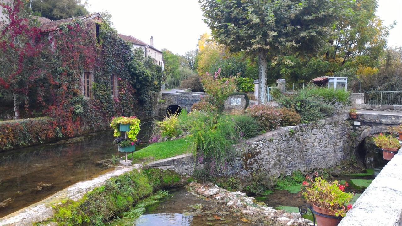 Maison Sur Le Lot Saint-Vincent-Rive-d'Olt Luaran gambar
